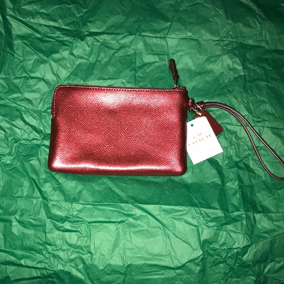 Coach Metallic Cherry crossgrain leather Wristlet - Picture 3 of 5